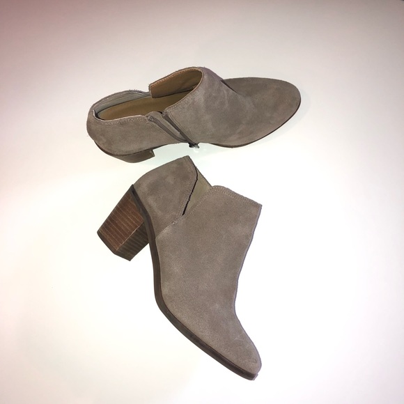 Lucky Brand Booties in tan color size 8.5 - Picture 4 of 9